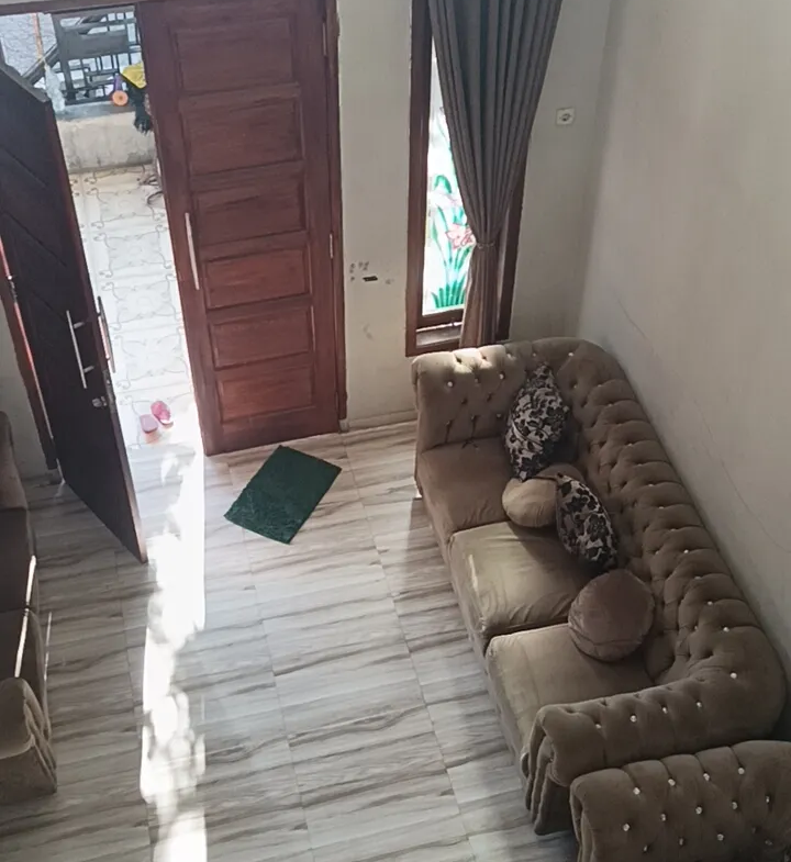Jual Rumah di GRIYA TAMAN SEPANJANG Taman Sidoarjo Jawa Timur - RUMAH 2 LANTAI